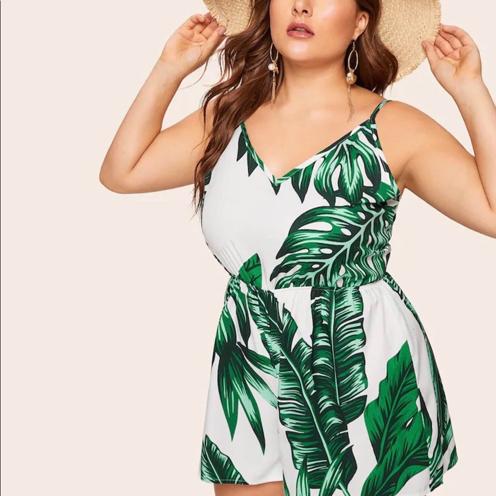 Curvy palm leaf print romper